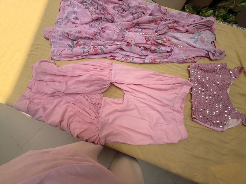 Chic Pink Floral Kurta Set with Sequins