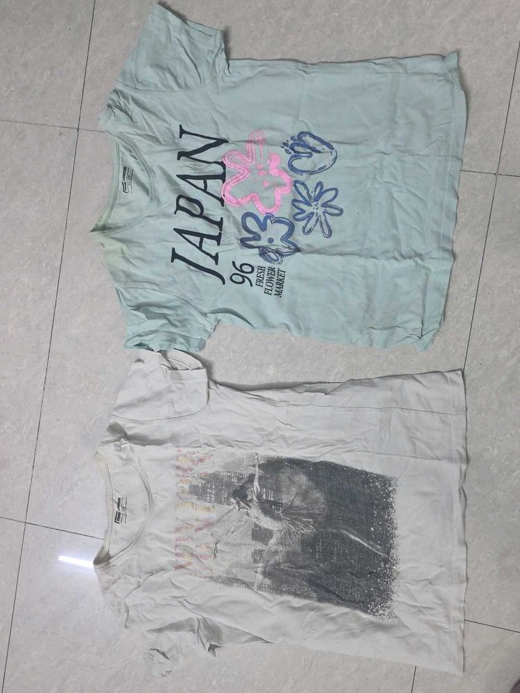 Bundle of 2 Graphic T-Shirts for girl