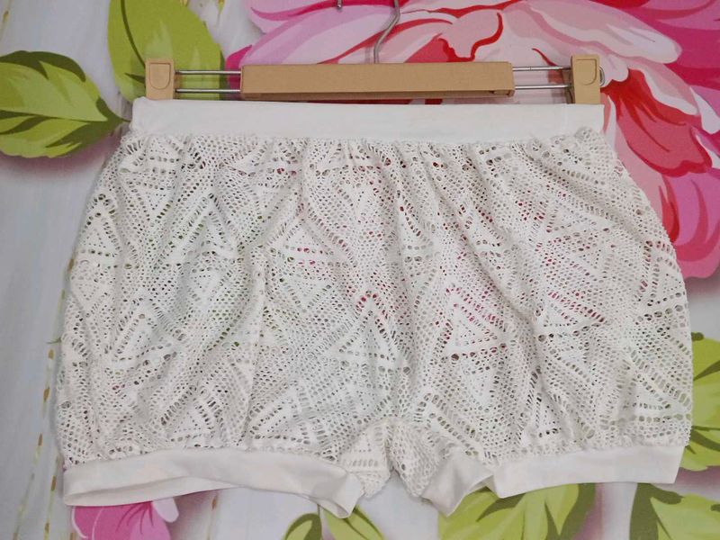 (1416)White Lace Shorts