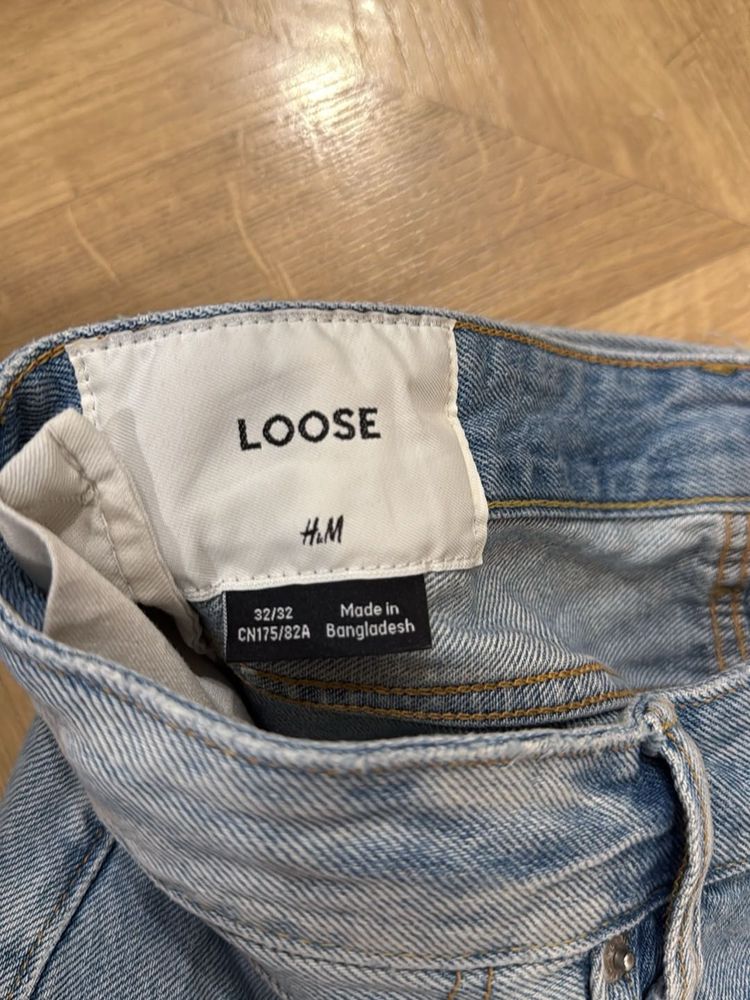 H&amp;M Loose Fit Jeans