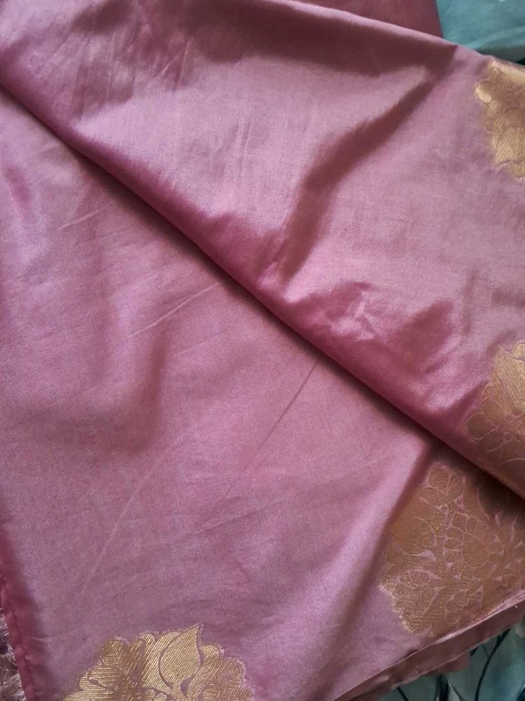 Soft Silk Beautiful Pink Saree with Golden Border