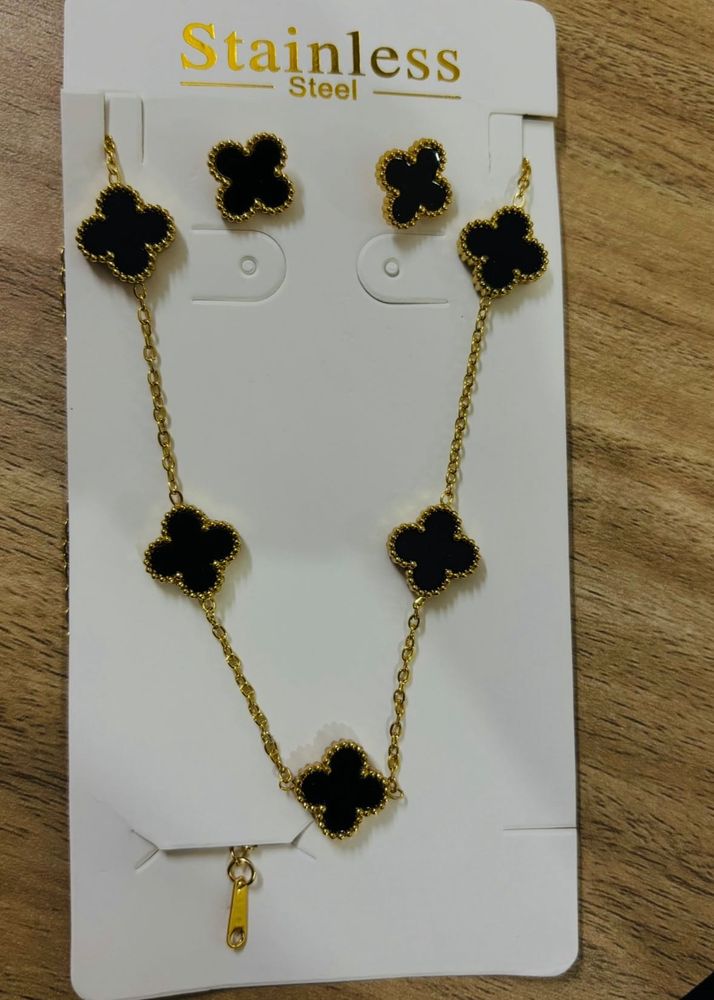 Clover Necklace and Earring Set
