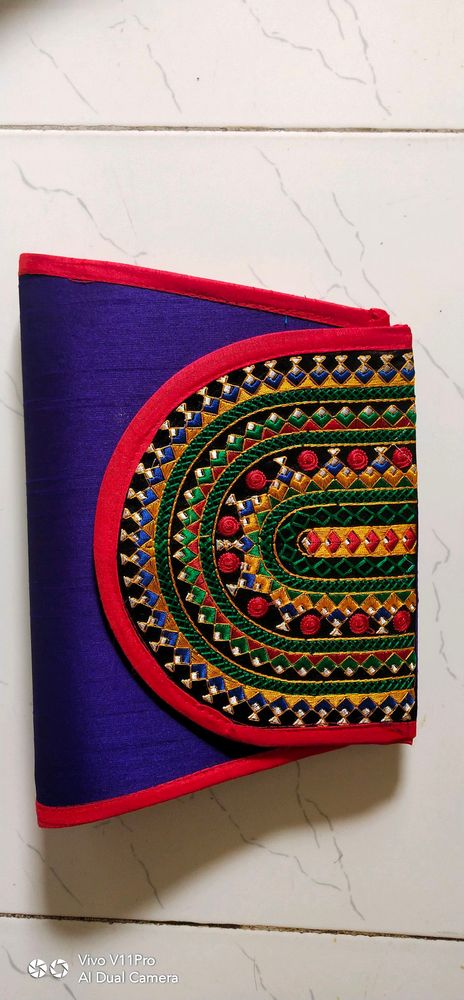 🔥Price drop🔥Kutchhi Hand work purse