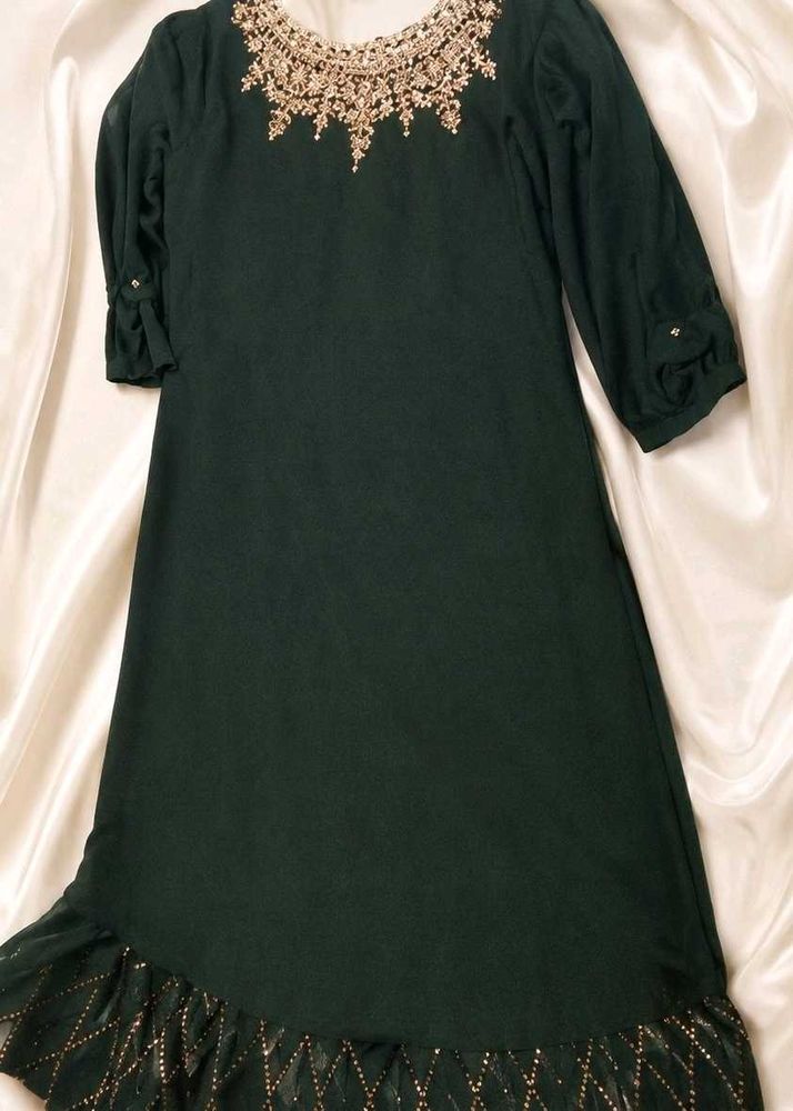Elegant Green Embroidered Kurta