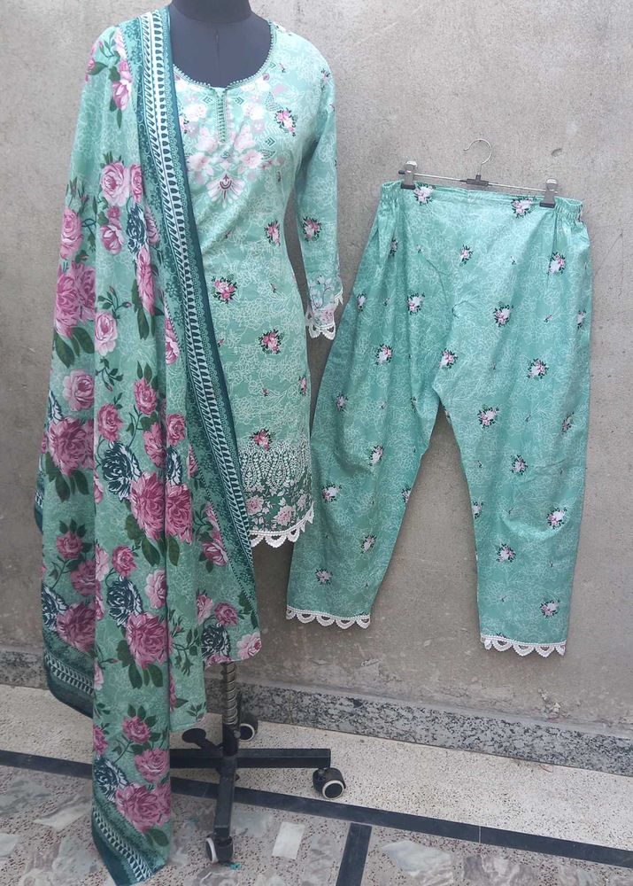 Elegant Floral Kurta Set