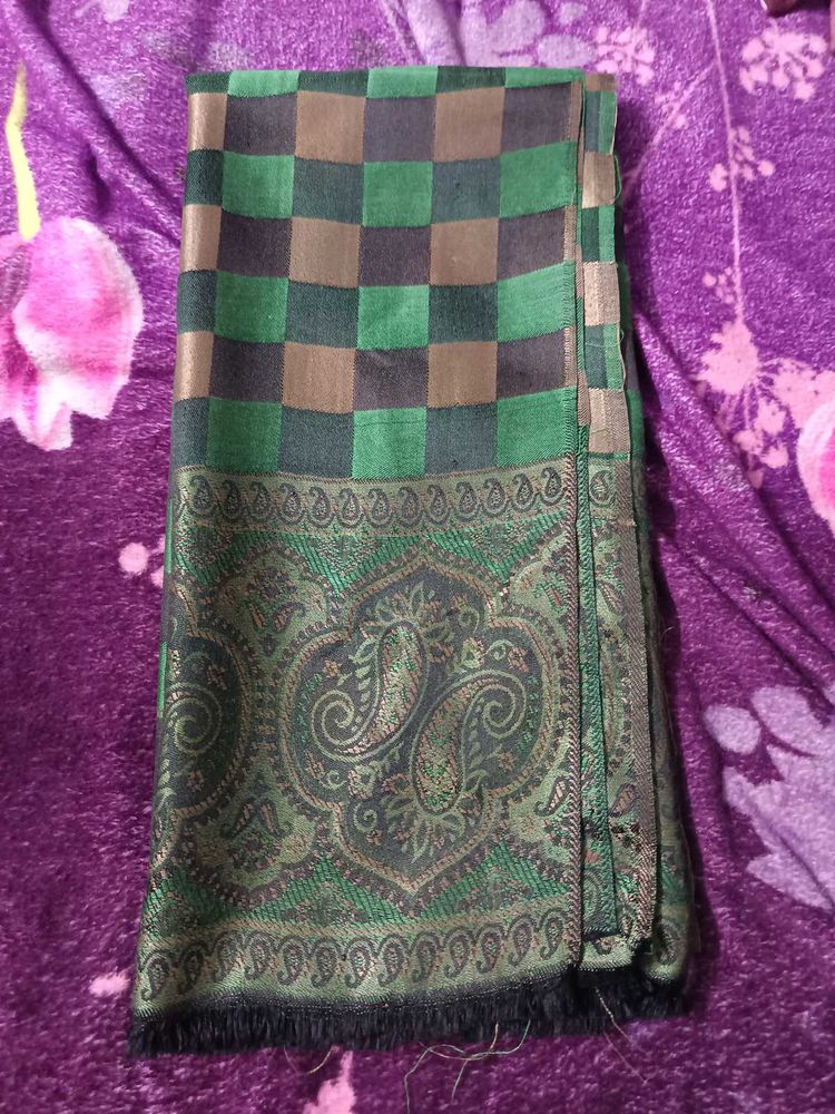 Elegant Green &amp; Brown Patterned stole