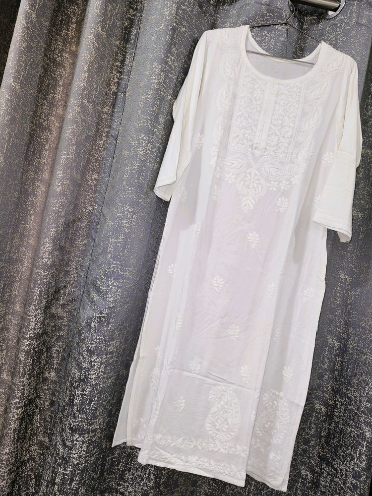 CHIKANKARI WHITE LUCKNOWI HANDWORK KURTI