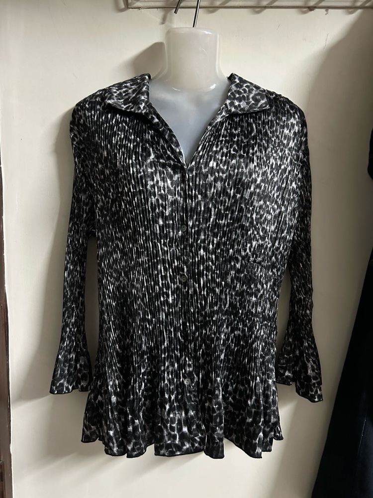 Chic Pleated Leopard Print Blouse