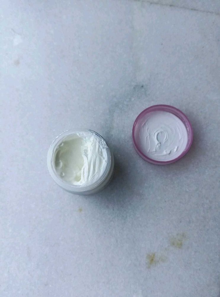 Face Moisturiser Cream Jar