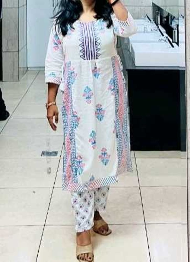 Elegant Indian Kurta Set with Pants