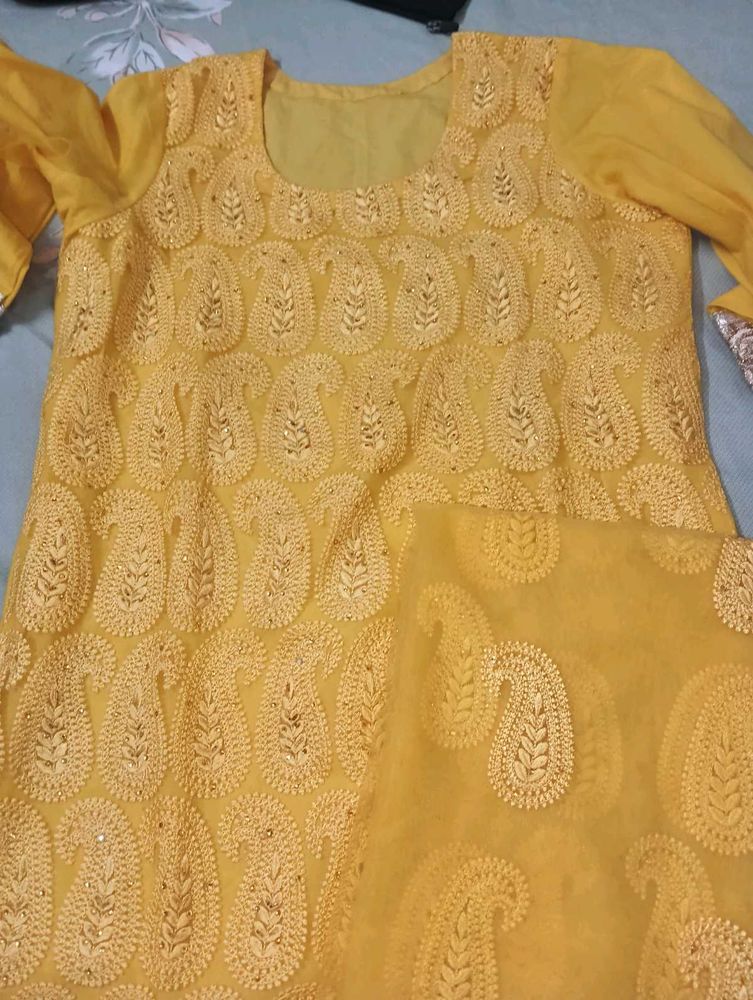 chicken kari kurti and dupatta