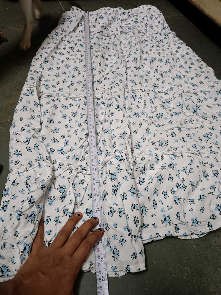 Flowy Floral Print Maxi Skirt