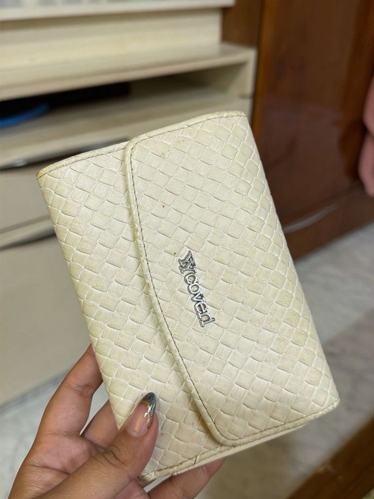 Stylish Textured Wallet