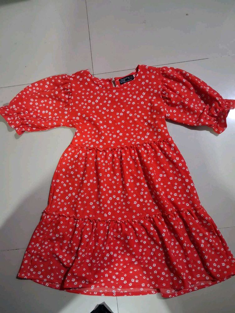 Red Floral Tiered Puff Sleeve Dress