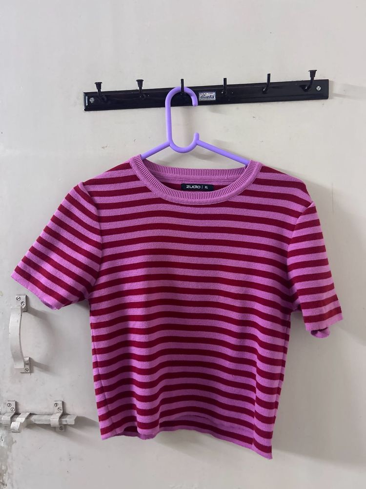 Striped crop Tee Size 34-36