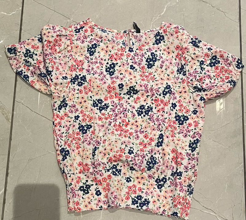 Floral Print Puff Sleeve Top