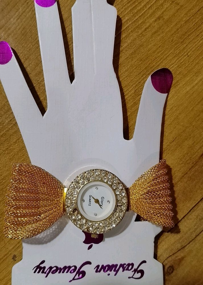 Bracelet Design Analogue For Women ⌚