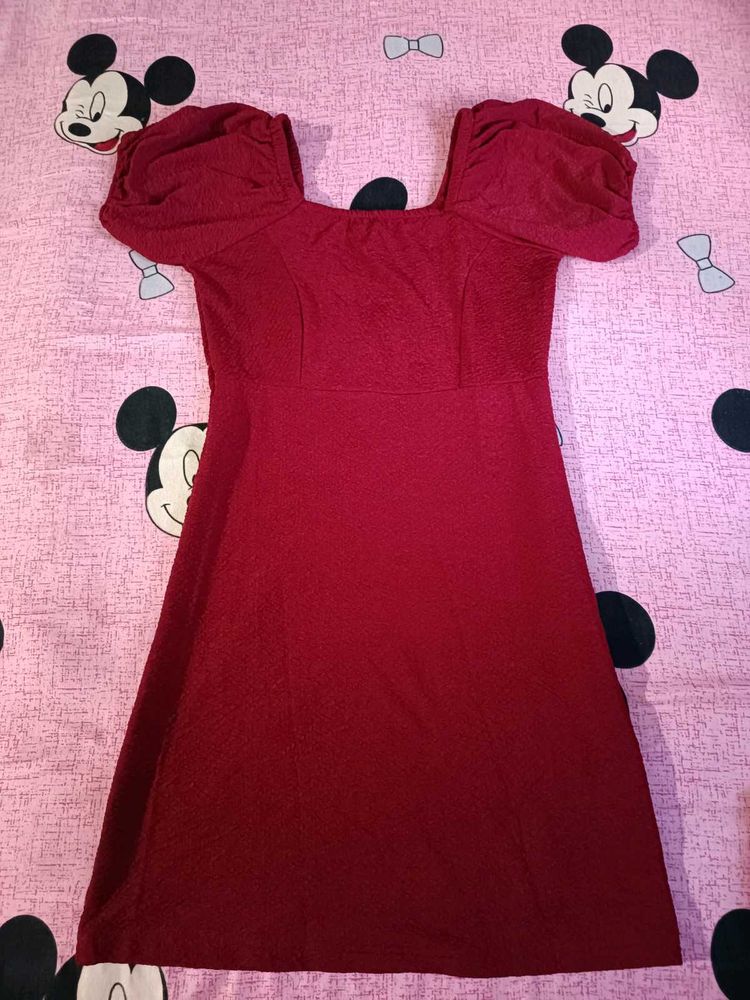 Chic Maroon Puff Sleeve Square Neck Dress