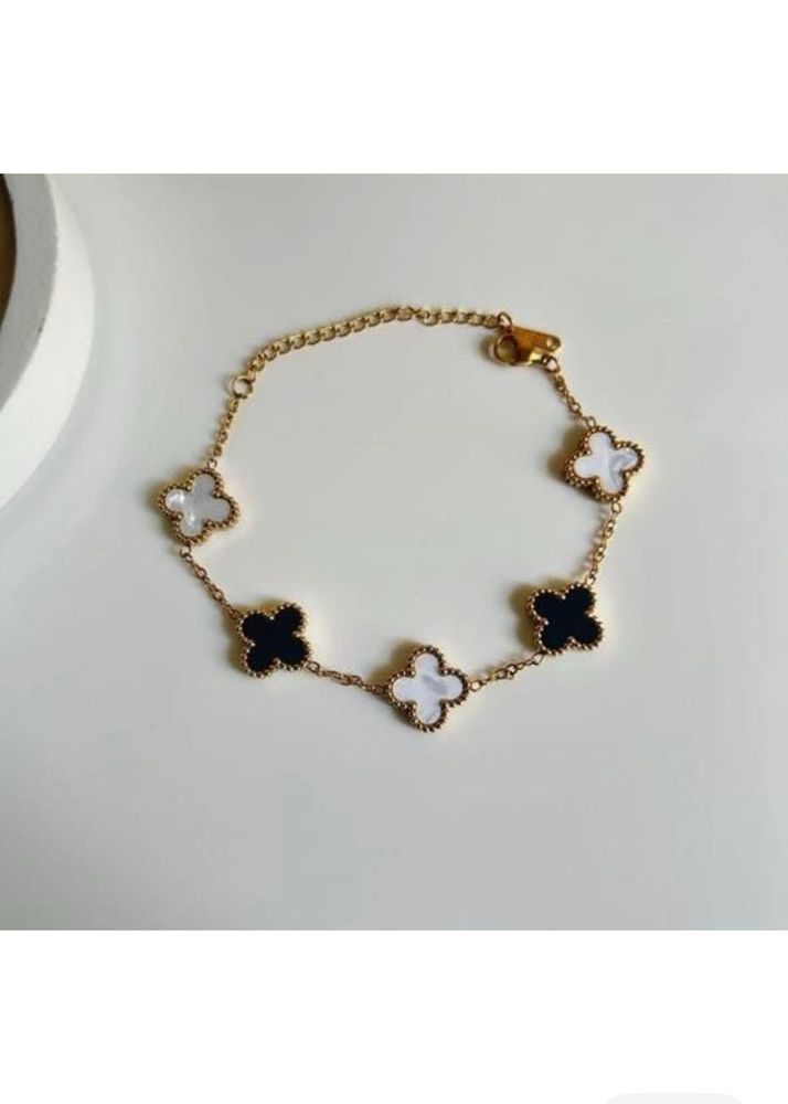 Reversible black-white Clover Bracelet