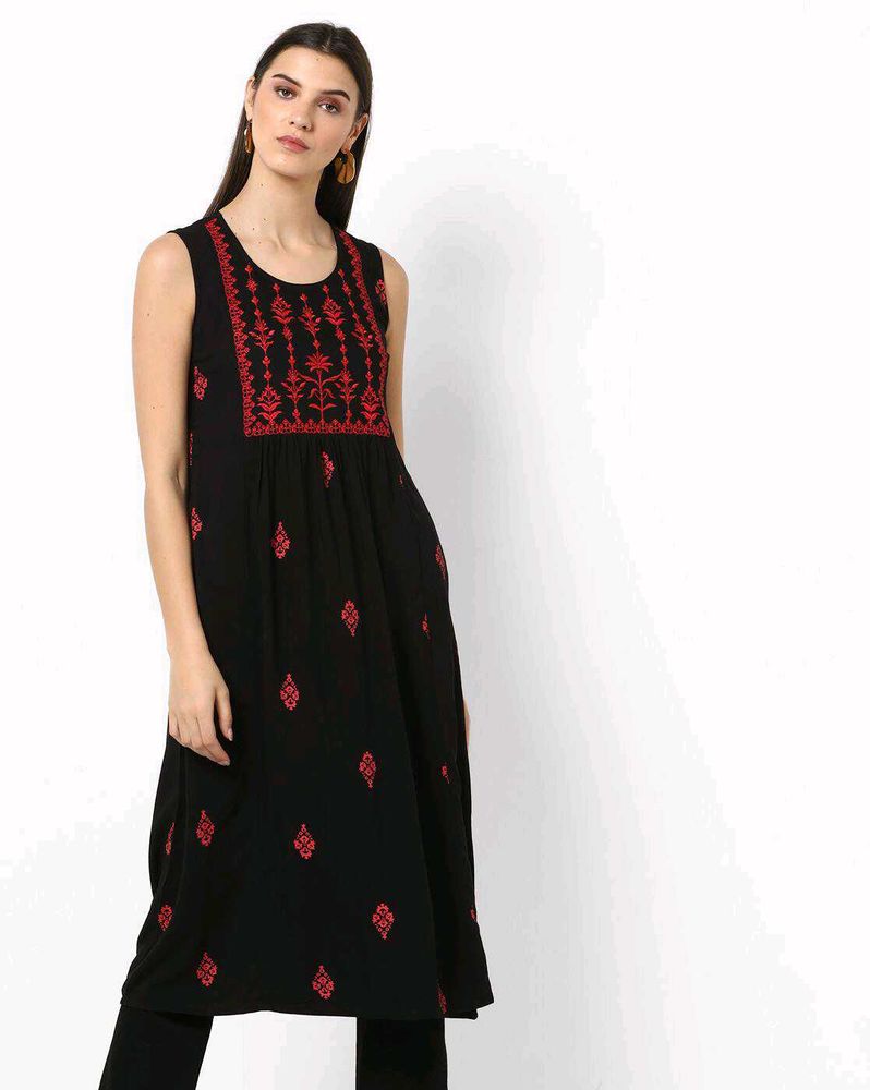 🩷Avaasa Embroidered Black Kurta (xs)