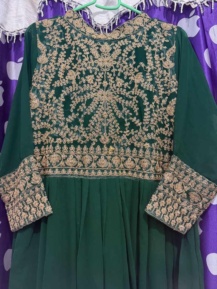 Elegant Green Kurta with Gold Embroidery