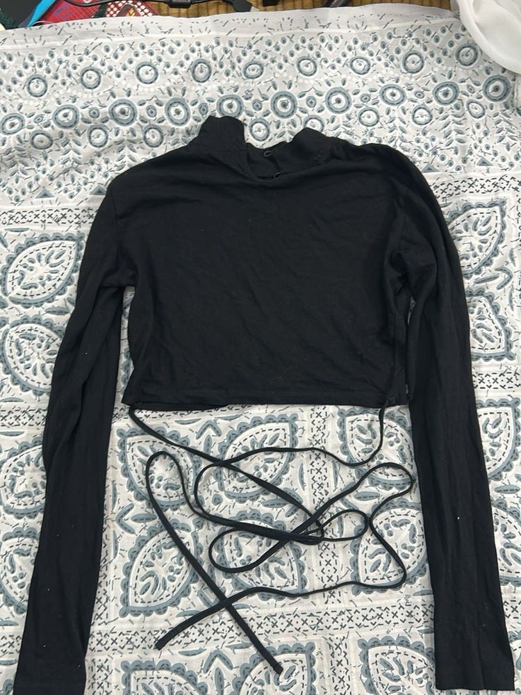 black tie up fitted crop top