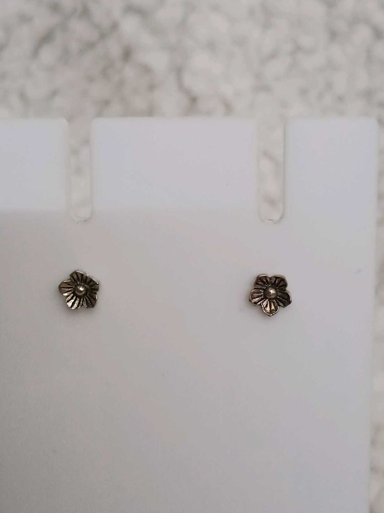 Cute Flower Stud Earrings