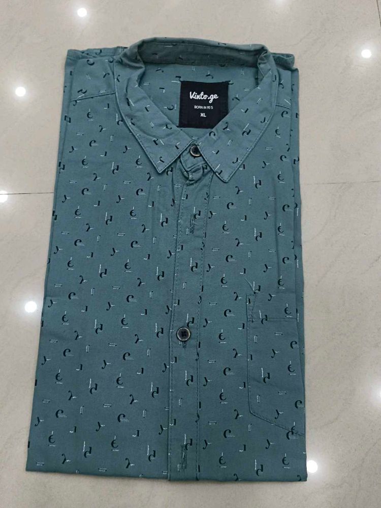 men green shirt