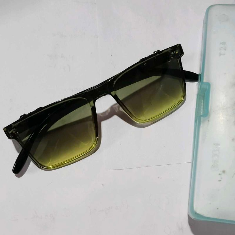 Trending green unisex sunglass