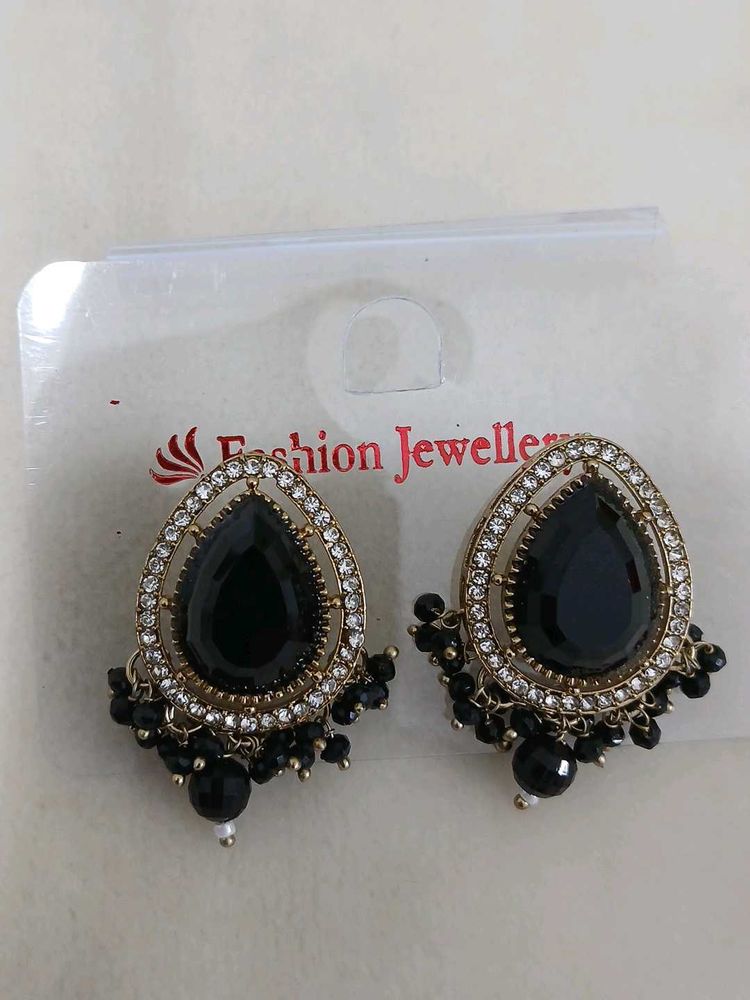 Elegant Black Stone Earrings