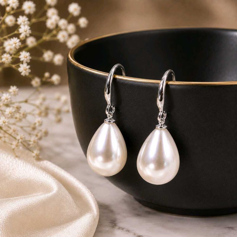 Elegant Teardrop Pearl Drop Earrings