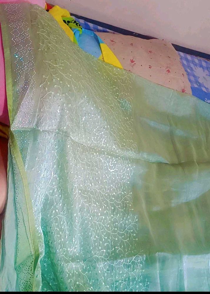 New Zimmi Choo Saree With Stitched Blouse