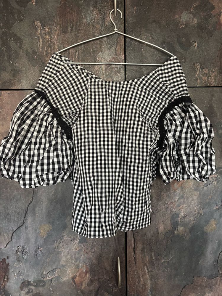 Gingham Puff Sleeve Top