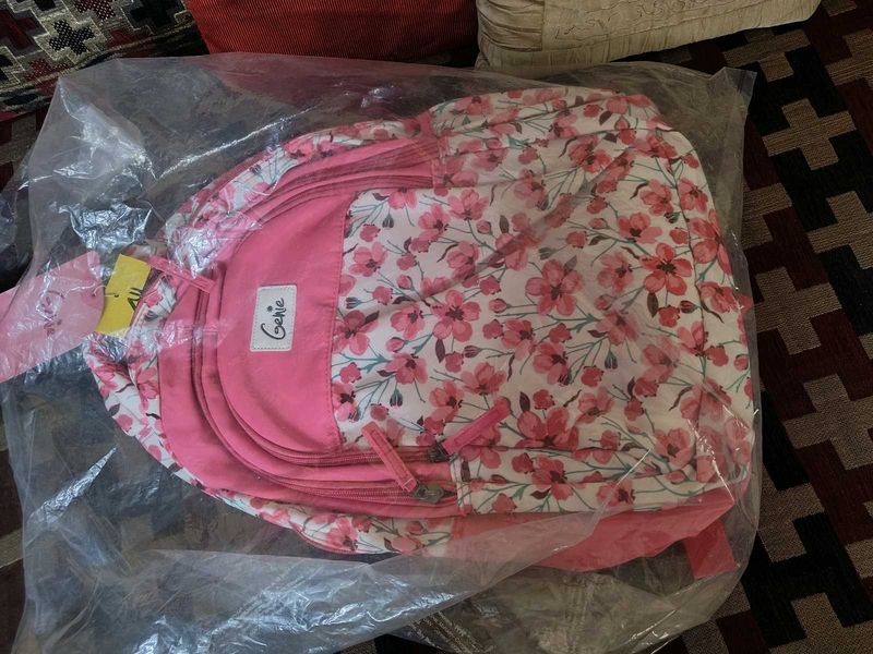 Genie Pink Floral Backpack new with tag