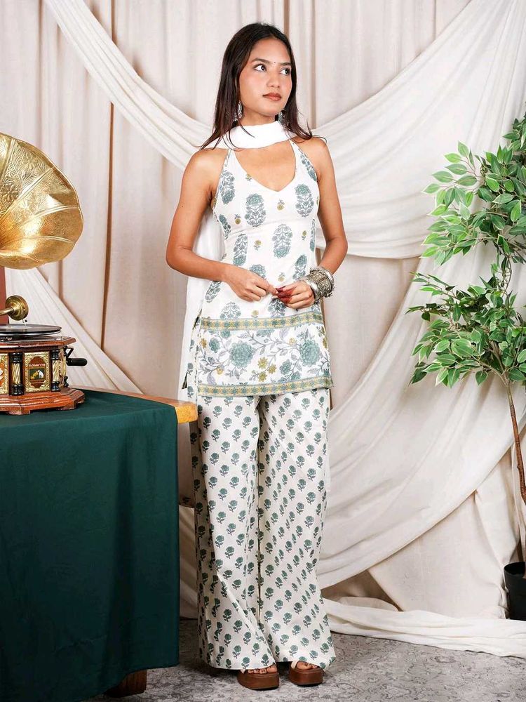 Nishorama White Floral Print Kurta Set
