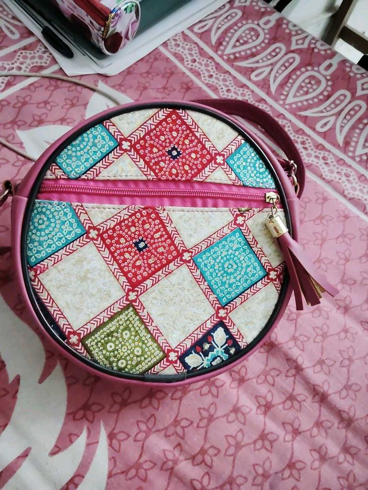 19.Stylish Round Bohemian Sling Bag