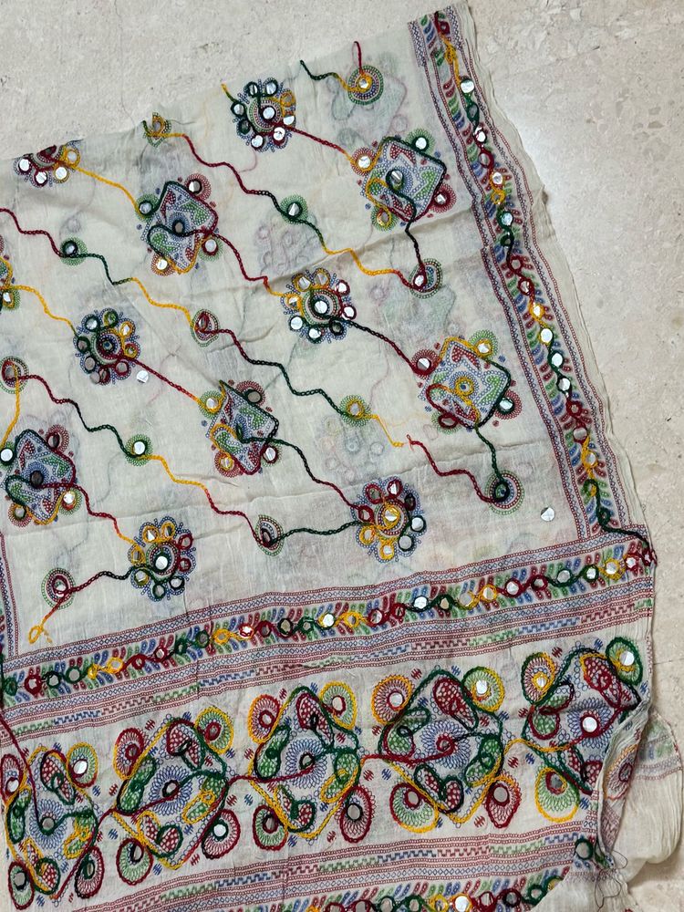 Navratri Mirror work White dupatta
