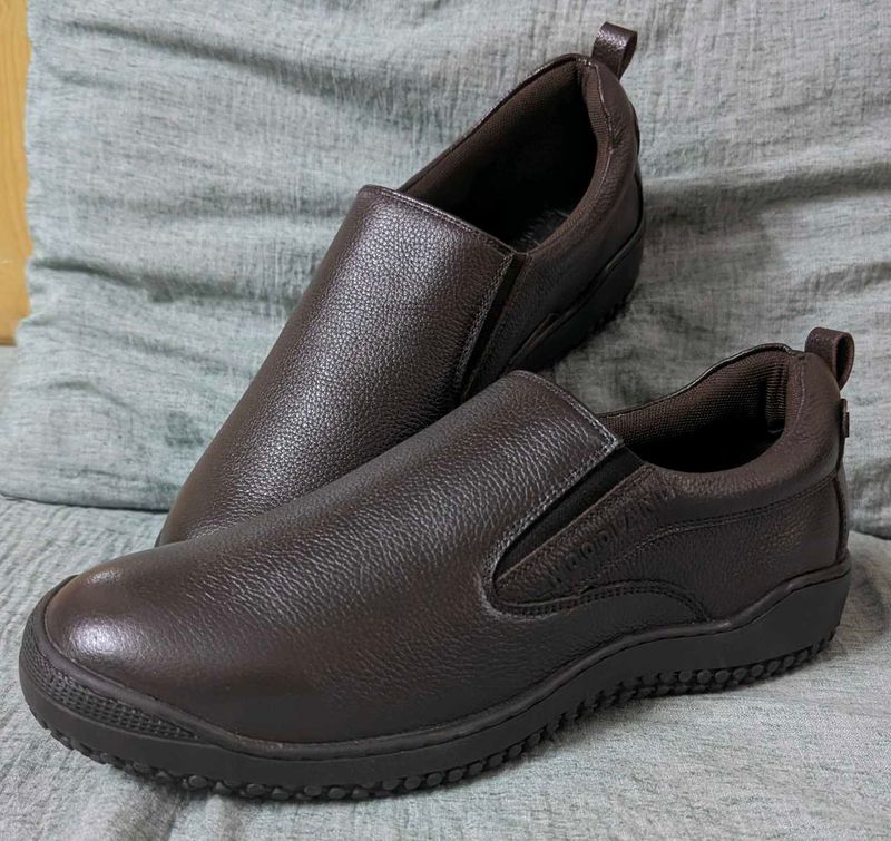 Men's Leather Slip on size 9 👟