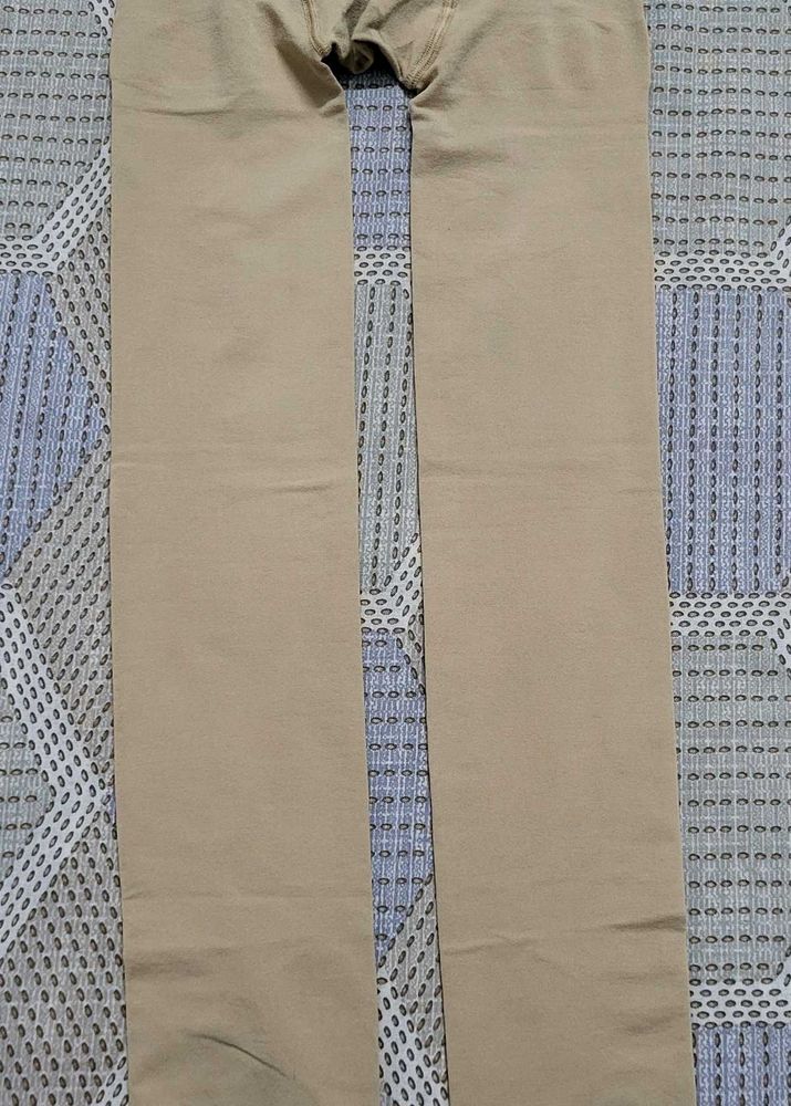 Classic Beige stakings