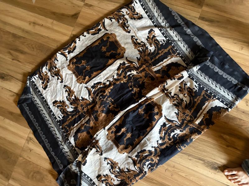 Ornate Black &amp; Gold Scarf