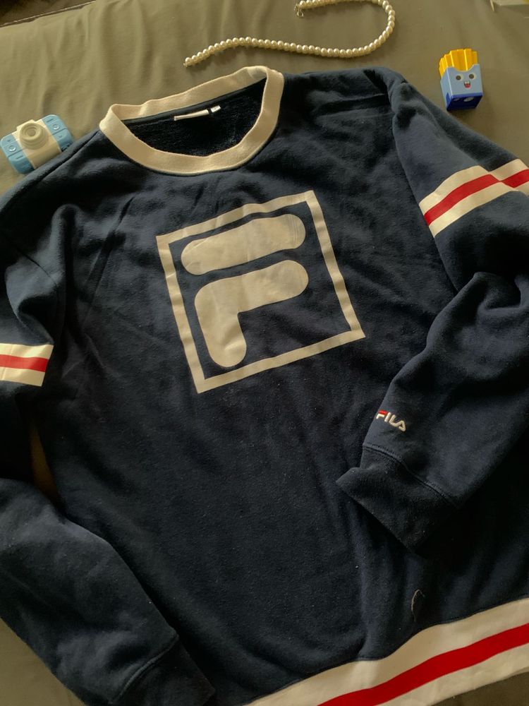 🌻FILA FLEECE SWEATSHIRT🌻
