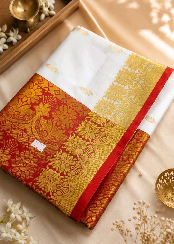 Elegant White &amp; Gold Kanjivaram Silk Saree