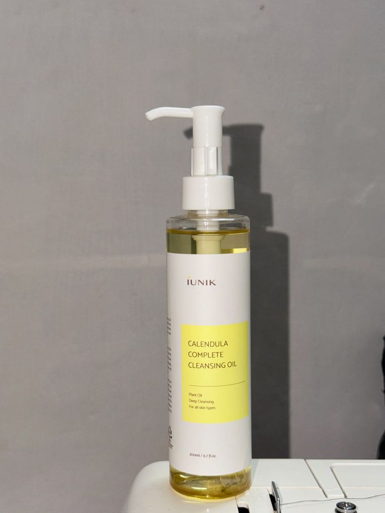Iunik Calendula Cleansing Oil