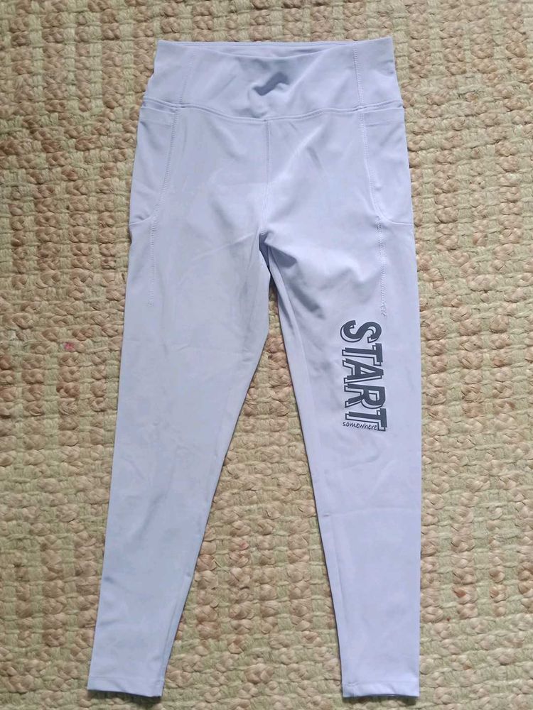 Light Purple Athletic Leggings with Pockets