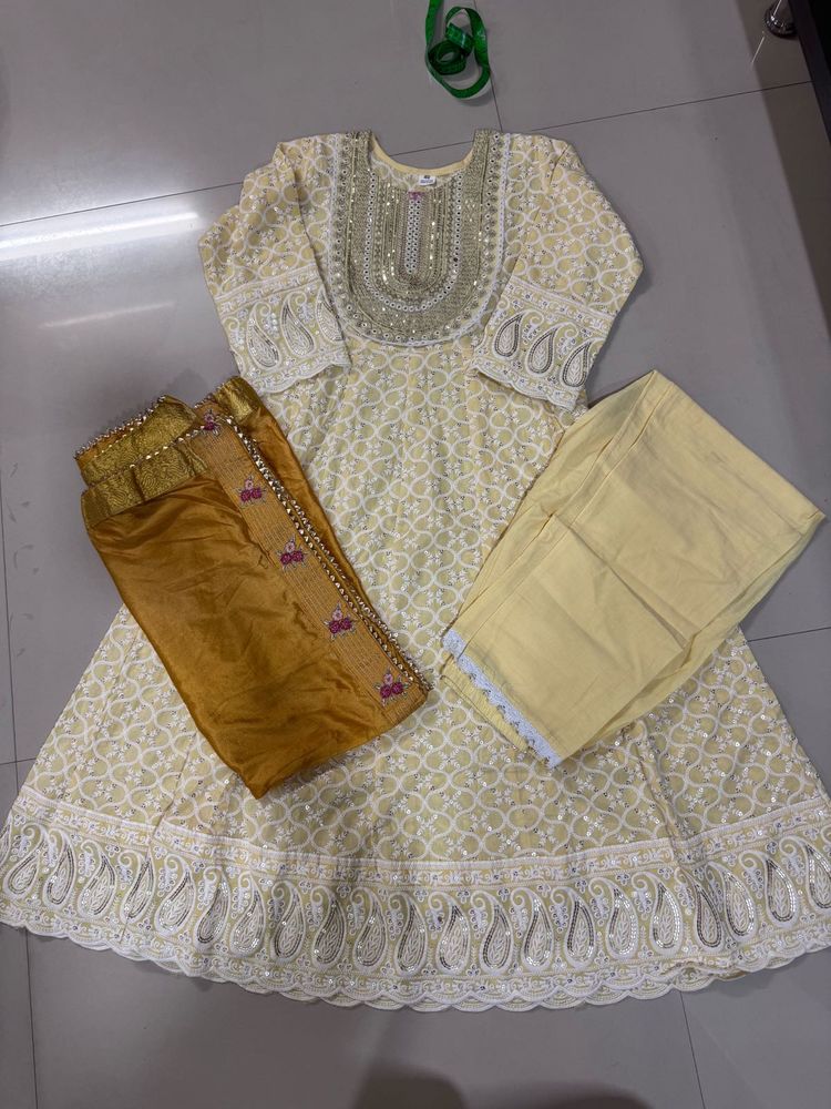 Elegant Yellow Embroidered Kurta Set