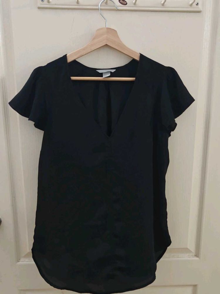 H&amp;M Black V-Neck Flutter Sleeve Top
