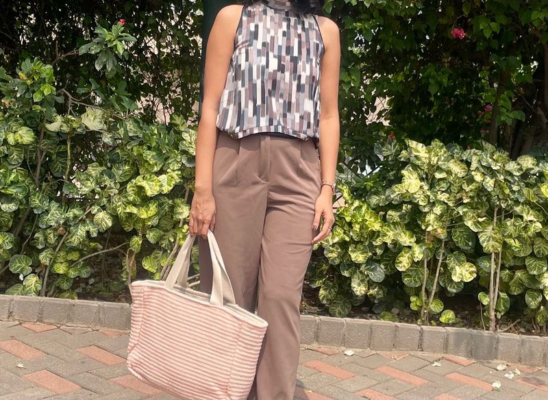 Chic Sleeveless Layered Top