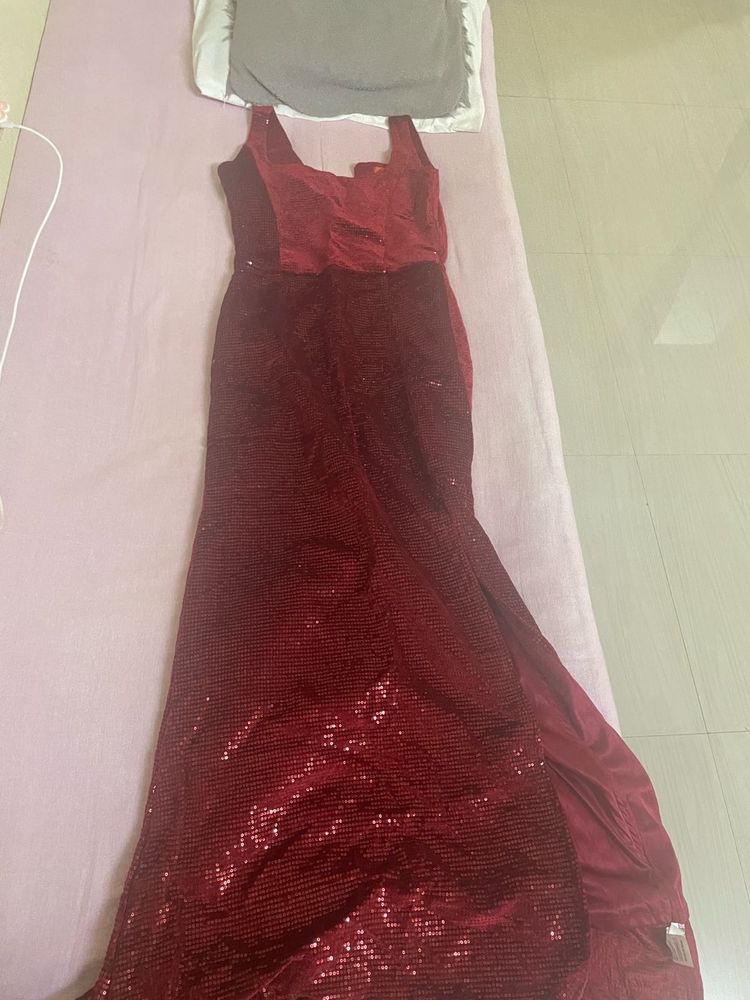 Stunning Sequined Red Gown