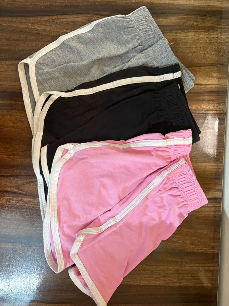 2 Pack casual Shorts + FREE golden cuff bracelet