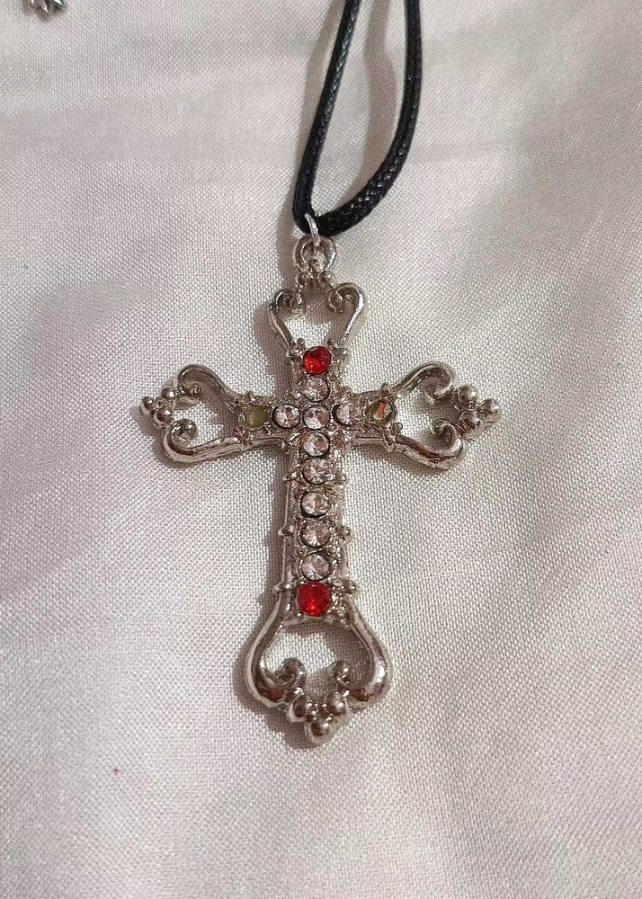 ~•°Gothic Red Stone Cross Necklace °•